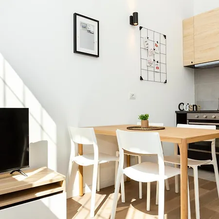 Apartmanhotel Hotiday Frattini Milánó